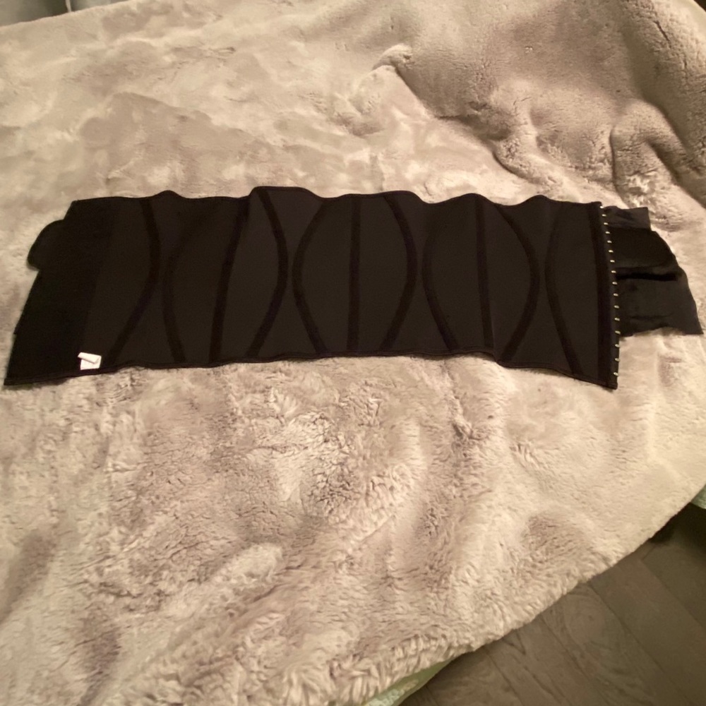 Belt - Picture 2 of 4
